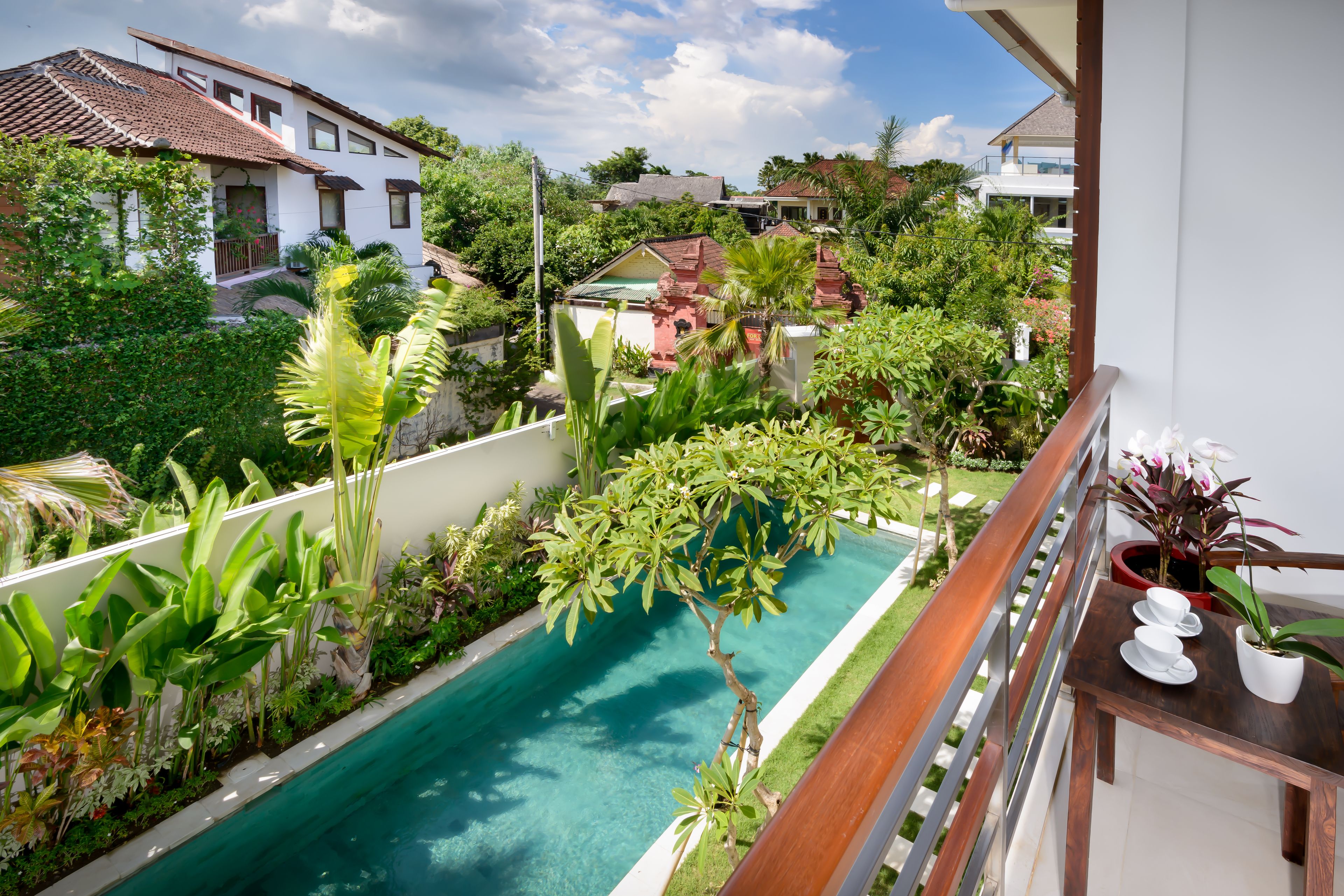 Appartement Deluxe, 1 chambre, cuisine, en bord de piscine | Vue depuis le balcon