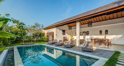 Echo Beach Villa & Apartment