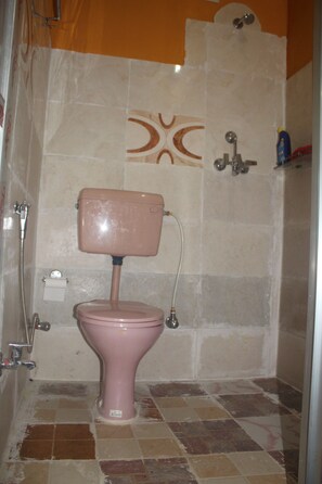 Comfort Double Room | Bathroom - Hotel Red Rose (Lekhnath)