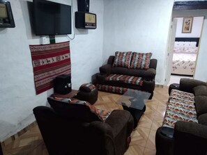 Una televisión de pantalla plana