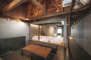 Deluxe kamer, 6 slaapkamers, niet-roken (Shopping Street View) | 1 slaapkamer, gratis wifi, beddengoed