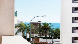 Property grounds - Comfort, prime location, WIFI & air con. (Nerja)