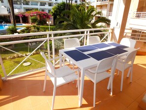 Outdoor dining - Comfort, prime location, WIFI & air con. (Nerja)