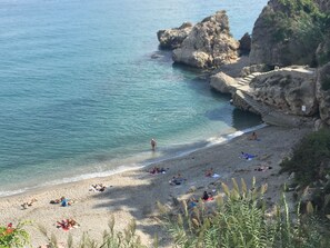 Beach nearby, beach towels - Comfort, prime location, WIFI & air con. (Nerja)