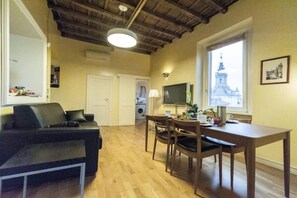 TV, DVD player, books - Penthouse with fantastic views of the monuments of Rome!
Free wi-fi (Roma)
