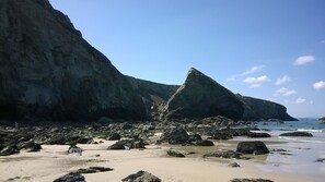 On the beach - Beach side Accommodation, Porthtowan, SATURDAY CHANGEOVER ONLY (Porthtowan)