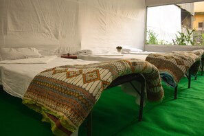 Desk, wheelchair access - Kumbh Canvas (Prayagraj)