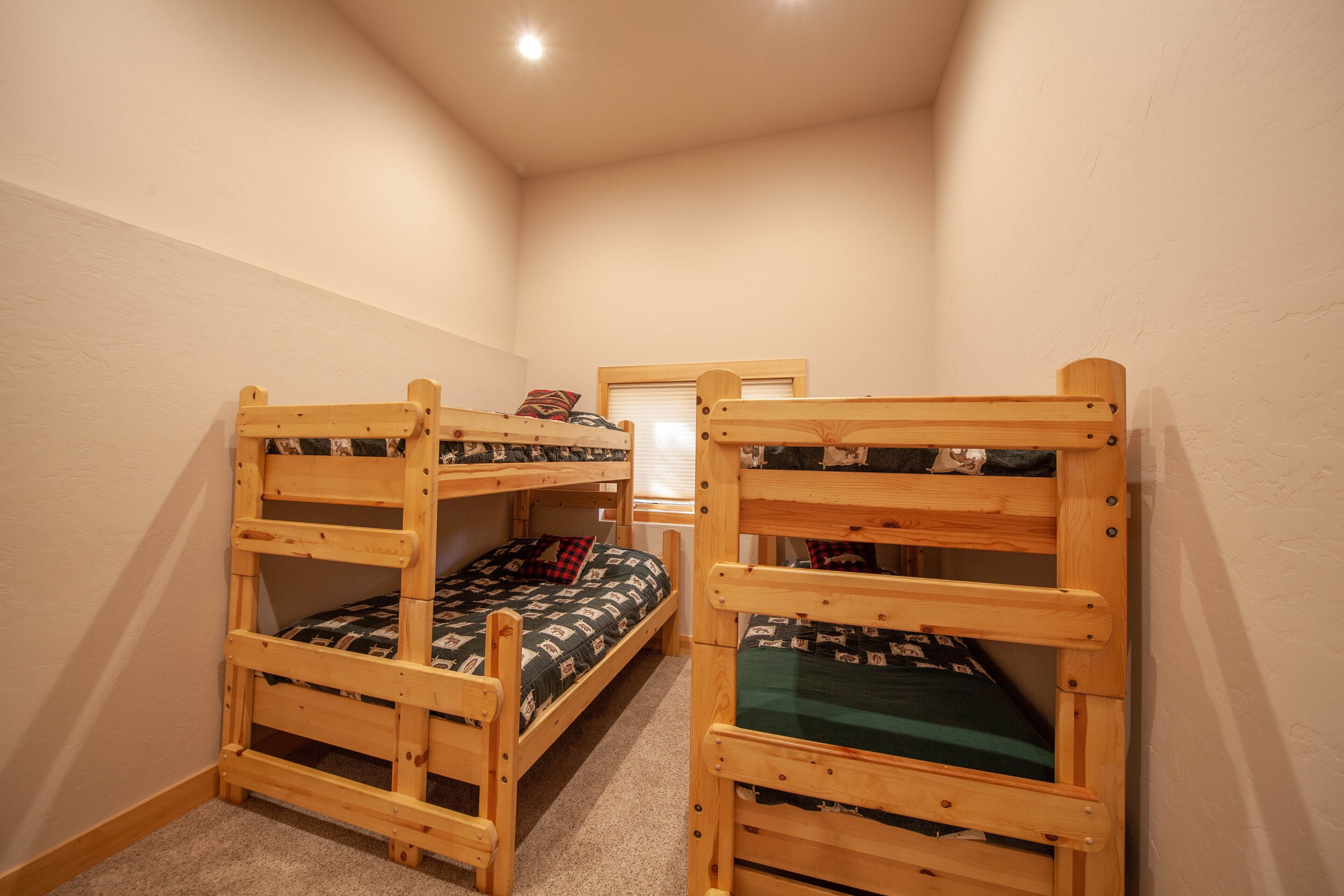 Perfect for families-Bunk room sleeps 5!