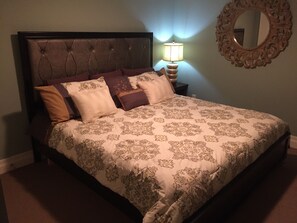 1 habitación, tabla de planchar con plancha, wifi gratis y ropa de cama 