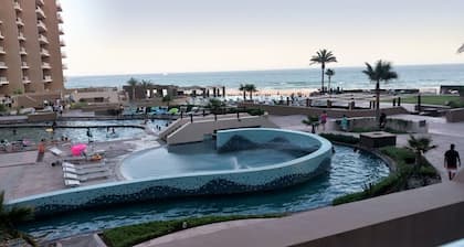 Las Palomas 2BR GROUND FLOOR Huge Patio/Closest to Lazy River/Steps to Beach