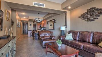 电视、DVD 播放器、音乐库、影片库