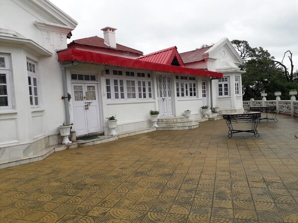 Exterior detail - Hotel Chimney House (Ghaziabad)