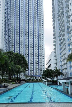 Pool - Staycation for YOU and FAMILY (QC)