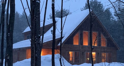 Riverfront Ski Chalet Cabin only minutes to Sunday River Resort & Trails Galore!