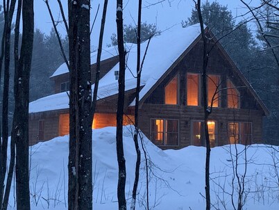 Riverfront Ski Chalet Cabin only minutes to Sunday River Resort & Trails Galore!