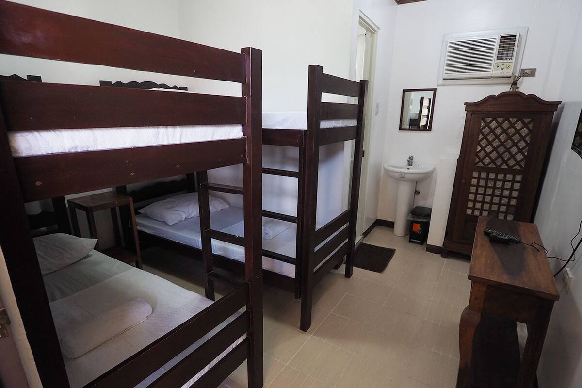 Quadruple Bed