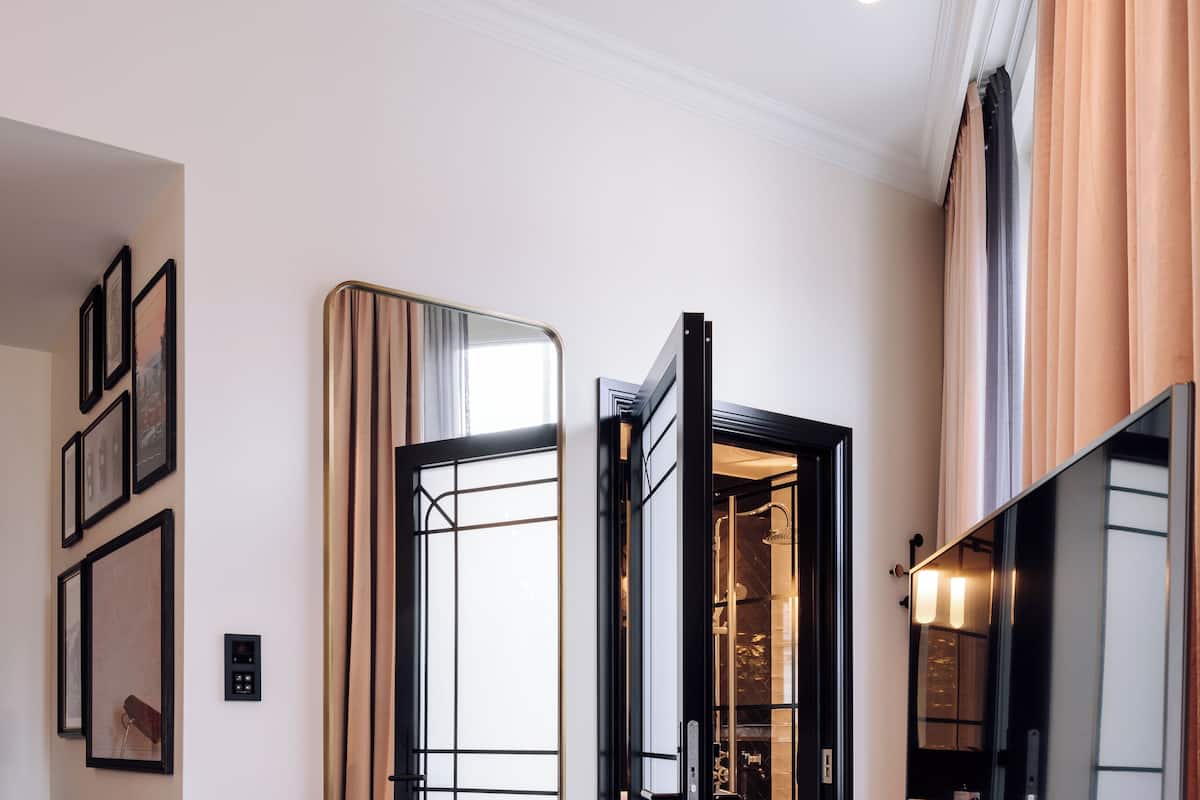 superior room (explorer) | hypo-allergenic bedding, minibar, in-room safe, individually decorated