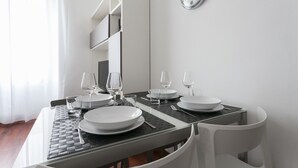 อพาร์ทเมนท์ (2 Bedrooms) | บริการอาหารในห้องพัก