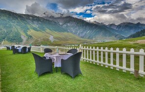 Property grounds - Hotel Village Walk (Gund)