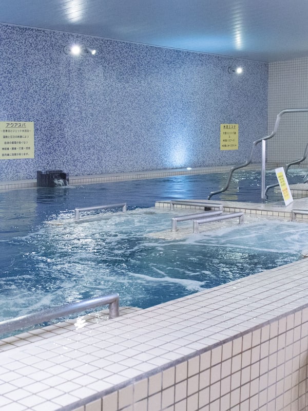 Bain à remous intérieur