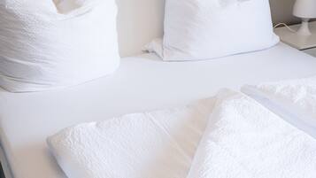 4 bedrooms, iron/ironing board, travel crib, free WiFi