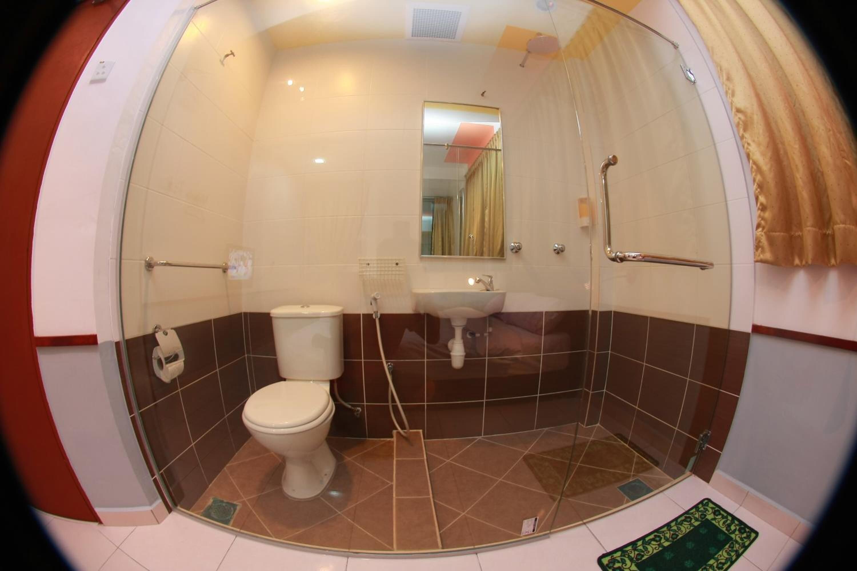 shower, free toiletries, towels