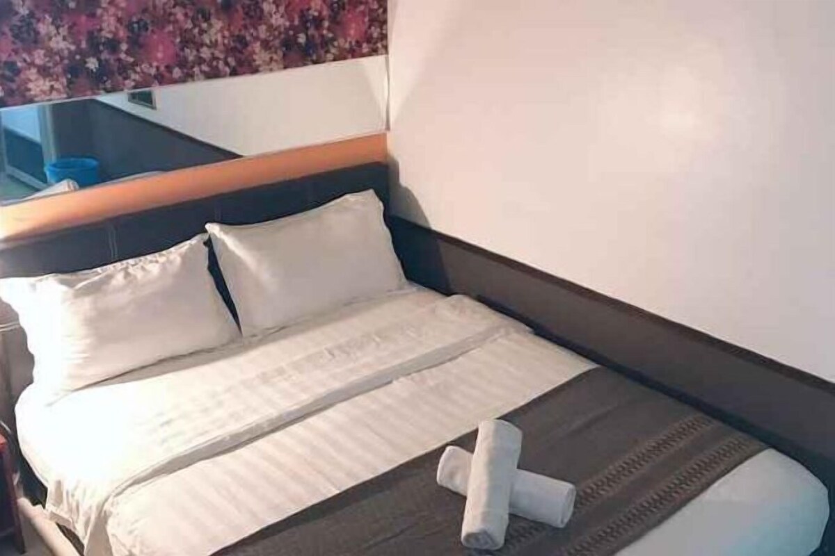 Schreibtisch, Bügeleisen/Bügelbrett, kostenloses WLAN, Bettwäsche