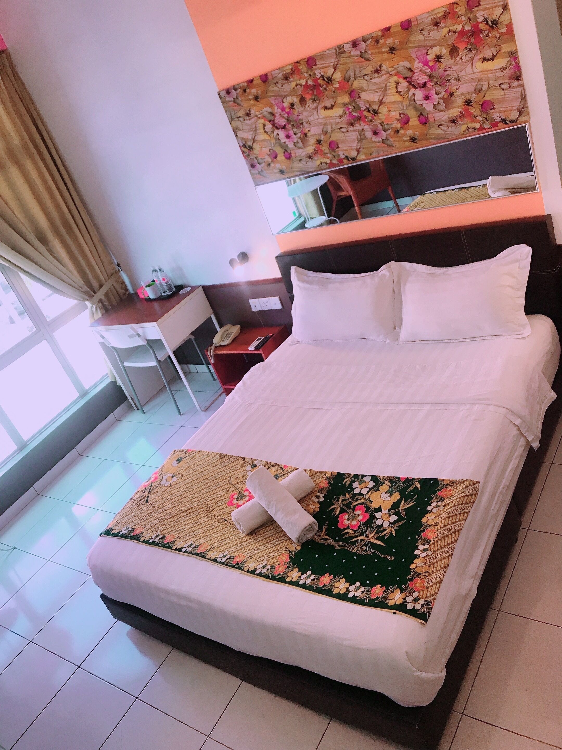 deluxe double room | desk, iron/ironing board, free wifi, bed sheets