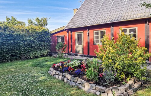 2 bedroom awesome home in østermarie