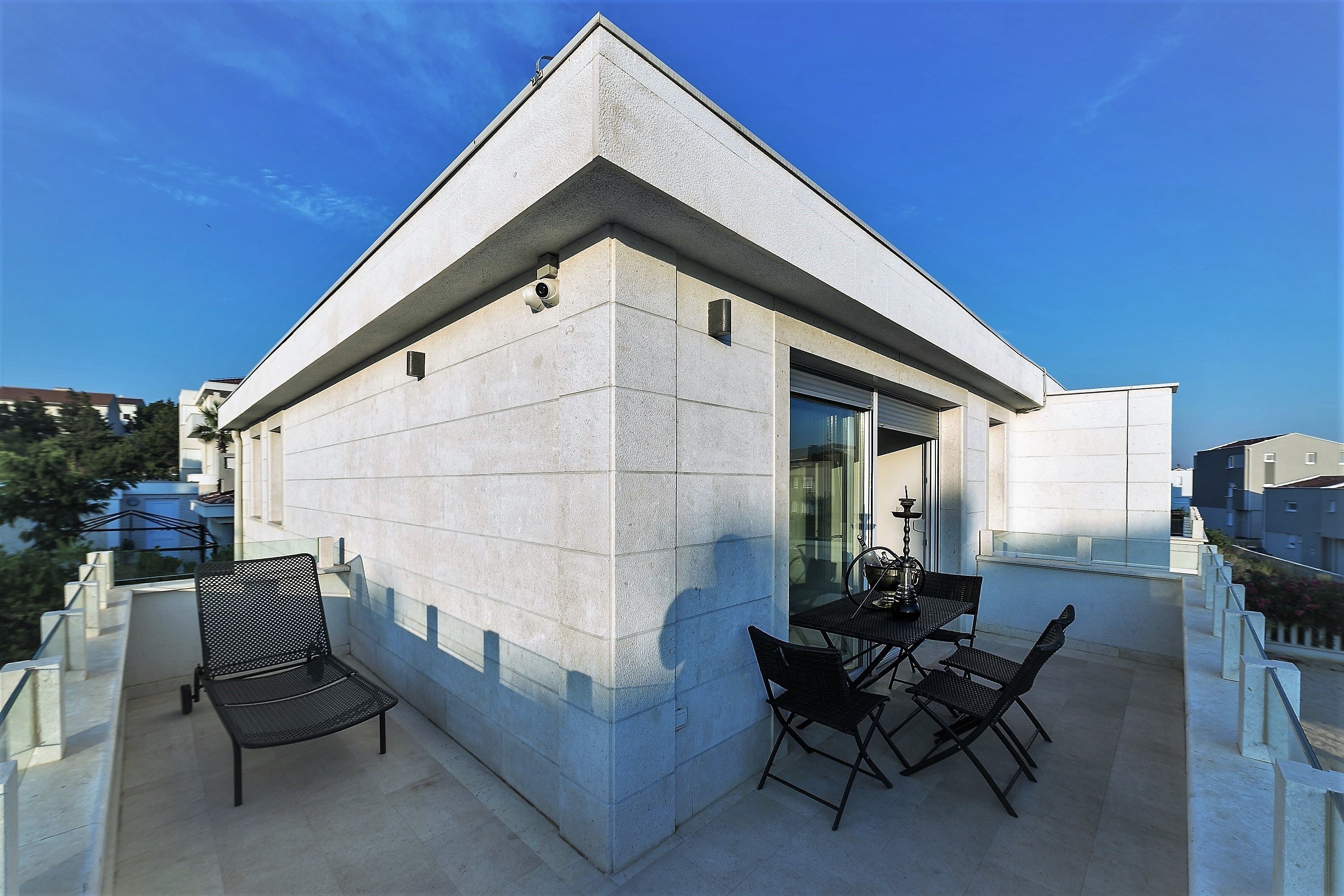 Deluxe Apartment, 3 Bedrooms (5) | In-room safe, soundproofing, free WiFi, bed sheets