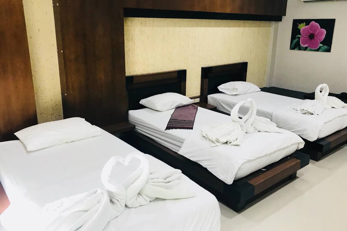 Minibar, in-room safe, free WiFi, bed sheets