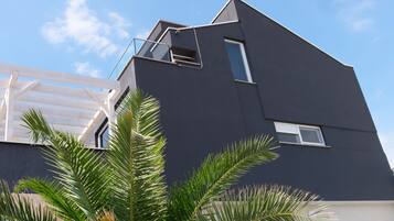 Luxury House | Kalis bunyi, Wi-fi percuma, cadar katil