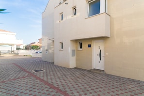 مدخل المنشأة