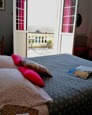 Chambre Triple (Salle de bain sur le palier)