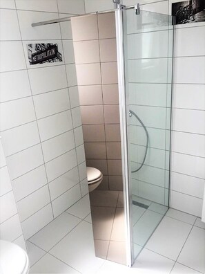 House, Private Pool | Bathroom | Shower, towels - Villa Jasmina (Novalja)