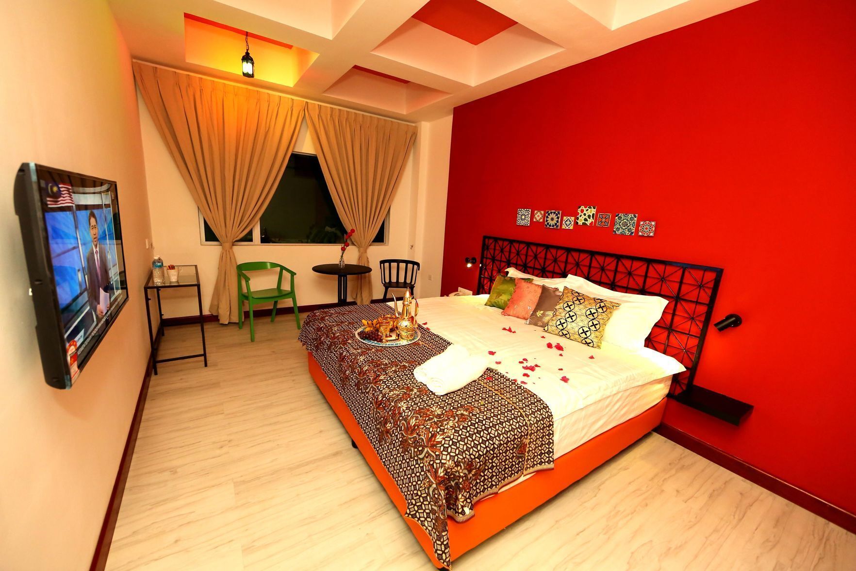 Desk, iron/ironing board, free WiFi, bed sheets