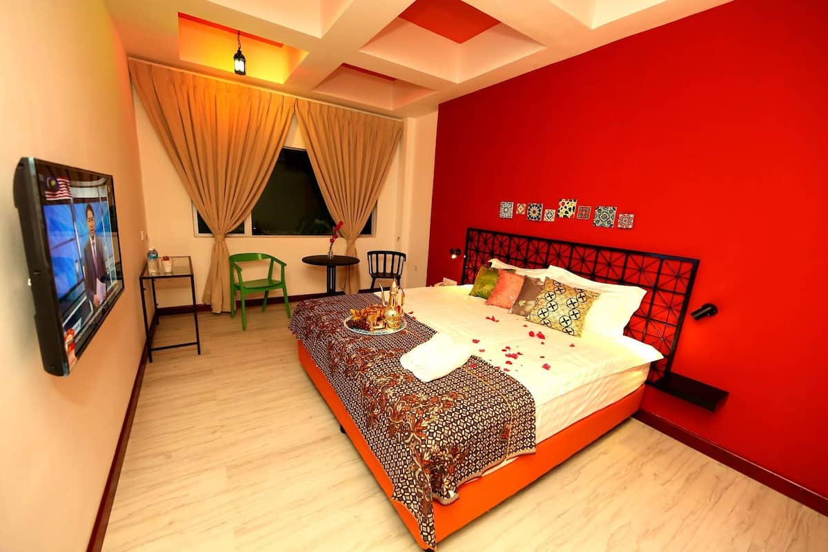 Desk, iron/ironing board, free WiFi, bed sheets