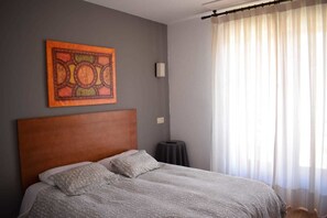 Double or Twin Room | Rollaway beds, free WiFi - Hostal La Tablada (Navaleno)