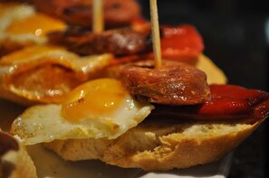 Food and drink - Hostal La Tablada (Navaleno)
