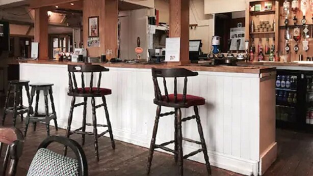 Bar (en la propiedad)
