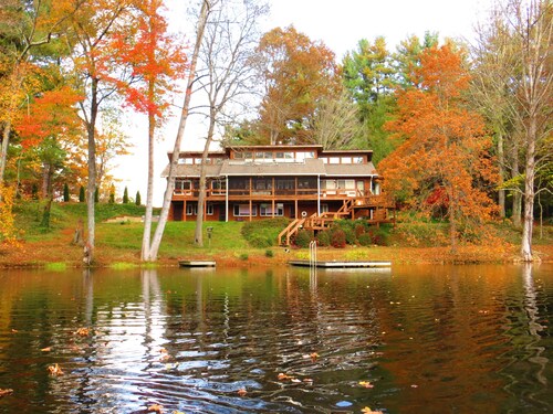 Beautiful Family Lodge on a Private Lake set in 20 secluded acres