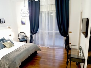 Cots/infant beds, rollaway beds, free WiFi, bed sheets