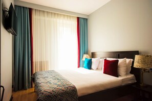 Basic Double or Twin Room, Multiple Beds, Non Smoking | 1 bedroom, premium bedding, minibar, in-room safe - Hazz Hotel Baku (Baku)