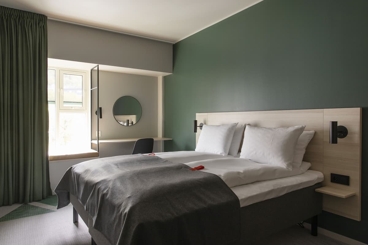 Habitación doble estándar | Camas con pillow-top, escritorio, insonorización y wifi gratis