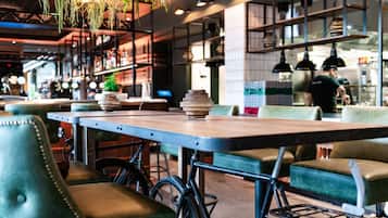 Daily buffet breakfast (NOK 165 per person)