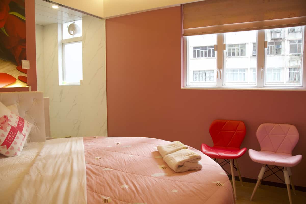 Romantisches Zimmer (Round bed)