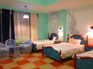 Comfort Triple Room | Desk, blackout drapes, free WiFi - Firefly Inn Mount Danxia (Shaoguan)