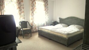 Caja de seguridad en la habitación, wifi gratis y ropa de cama 