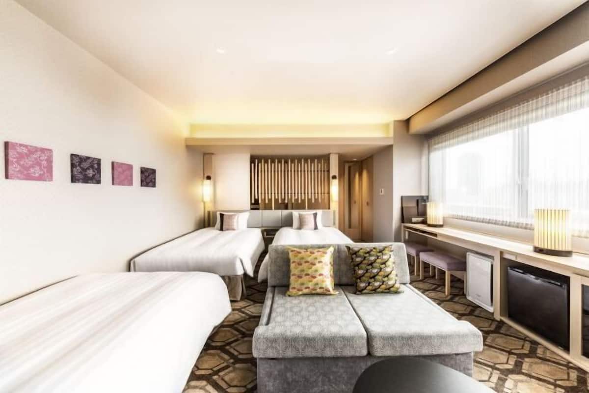 In-room safe, desk, blackout curtains, free WiFi