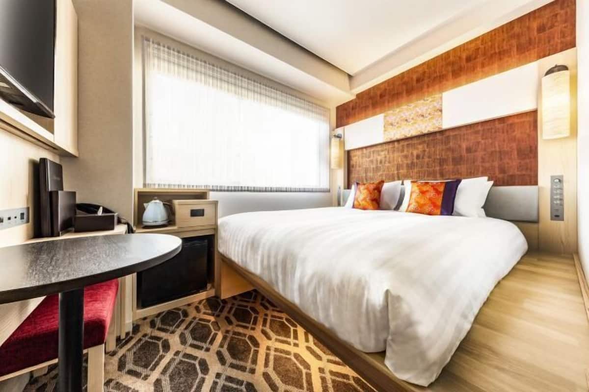 In-room safe, desk, blackout curtains, free WiFi